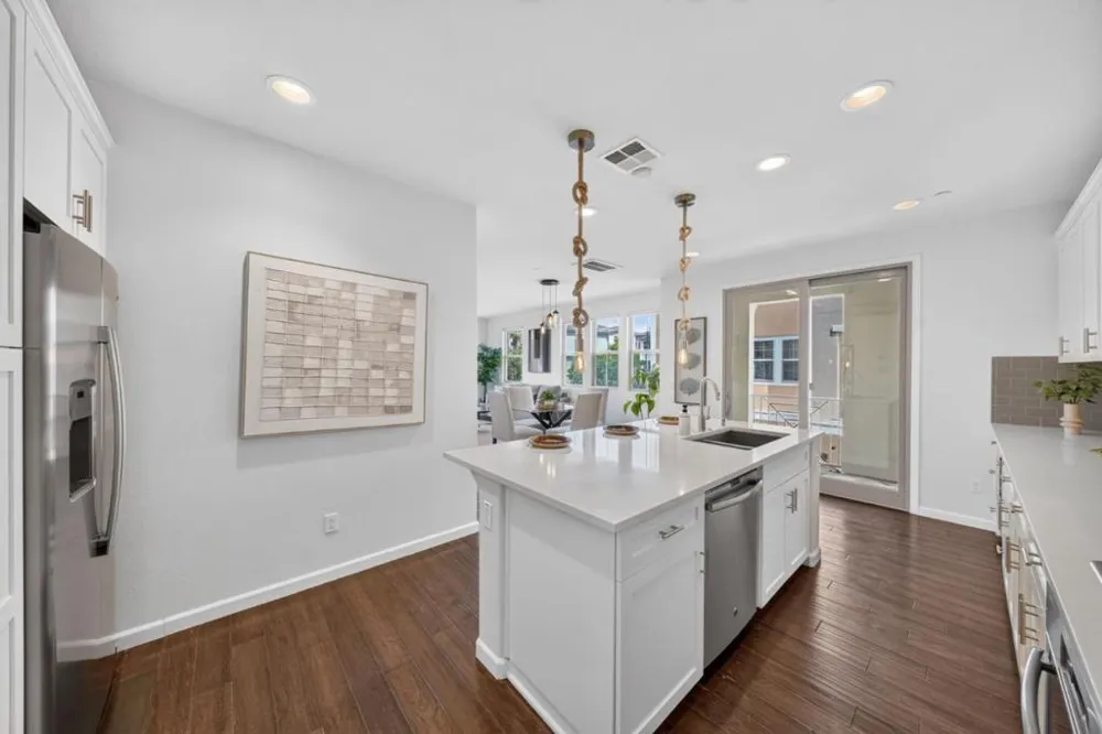 318 Expedition Lane Milpitas, CA 95035