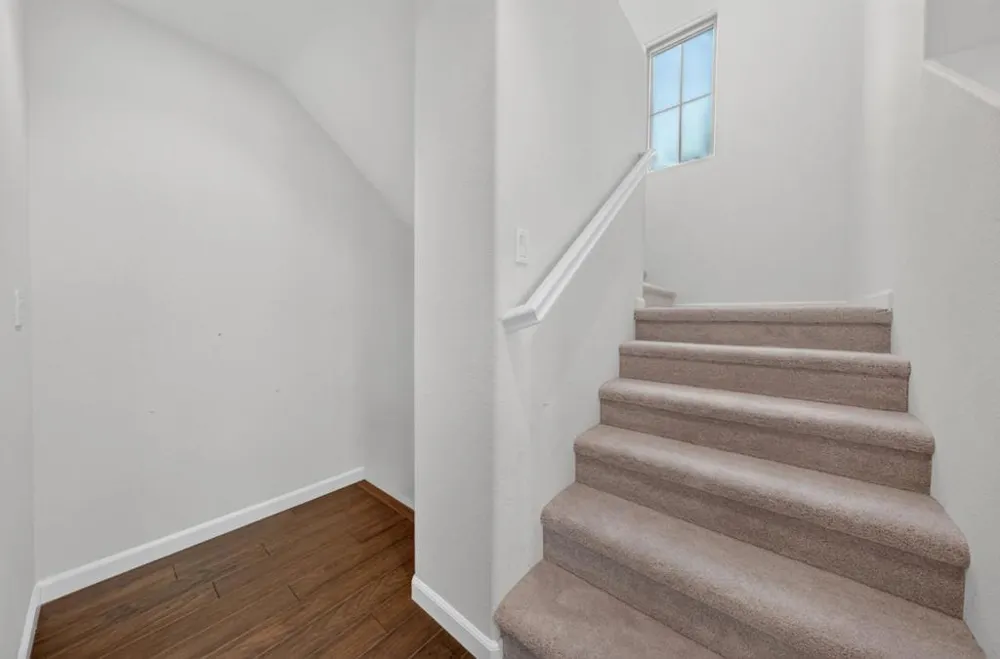 318 Expedition Lane Milpitas, CA 95035