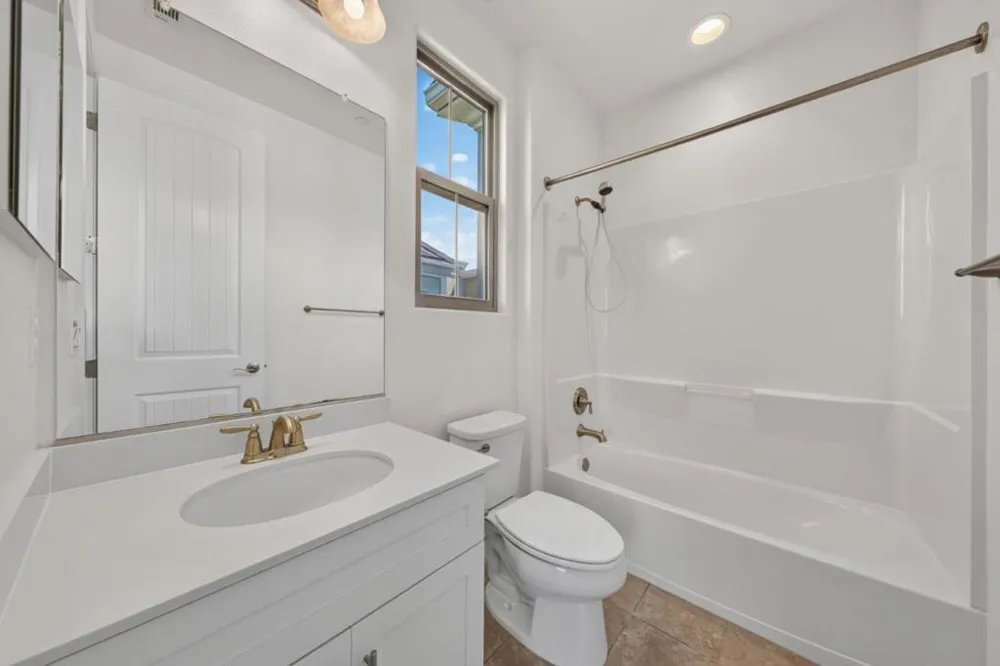 318 Expedition Lane Milpitas, CA 95035