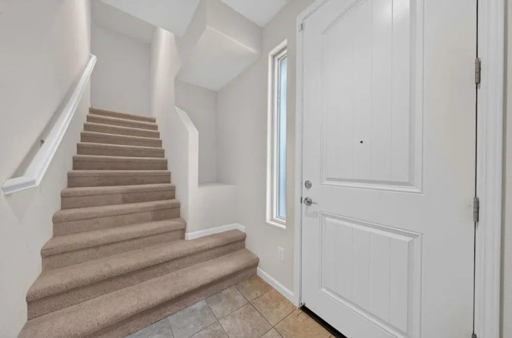 318 Expedition Lane Milpitas, CA 95035