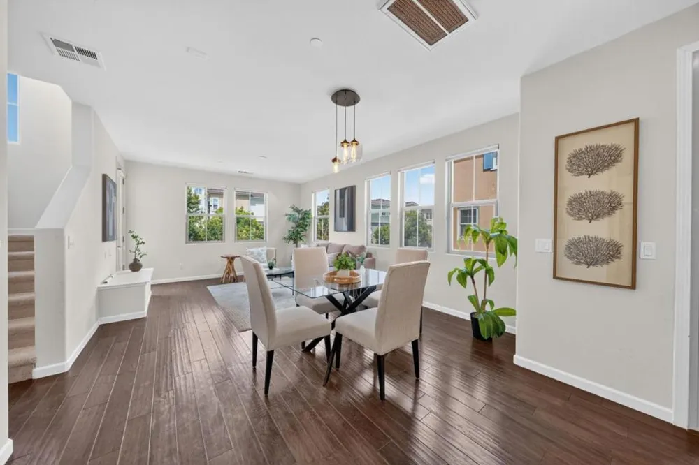 318 Expedition Lane Milpitas, CA 95035