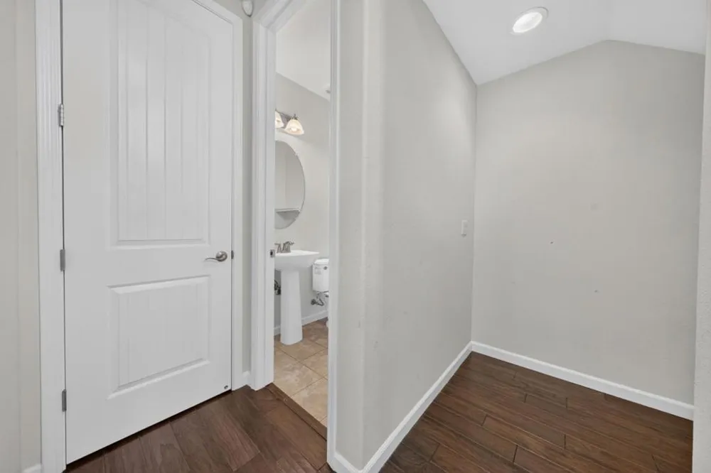 318 Expedition Lane Milpitas, CA 95035