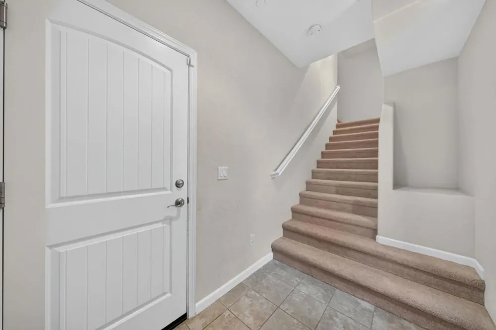 318 Expedition Lane Milpitas, CA 95035