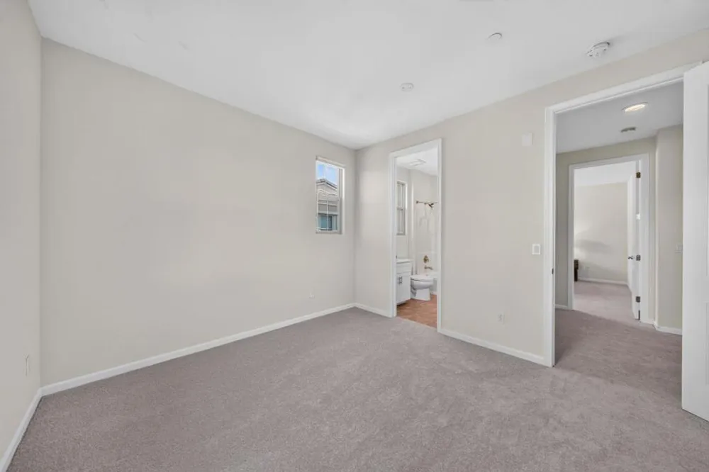 318 Expedition Lane Milpitas, CA 95035