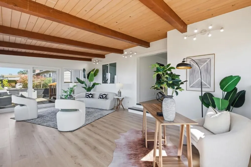141 Rishell Drive Oakland, CA 94619
