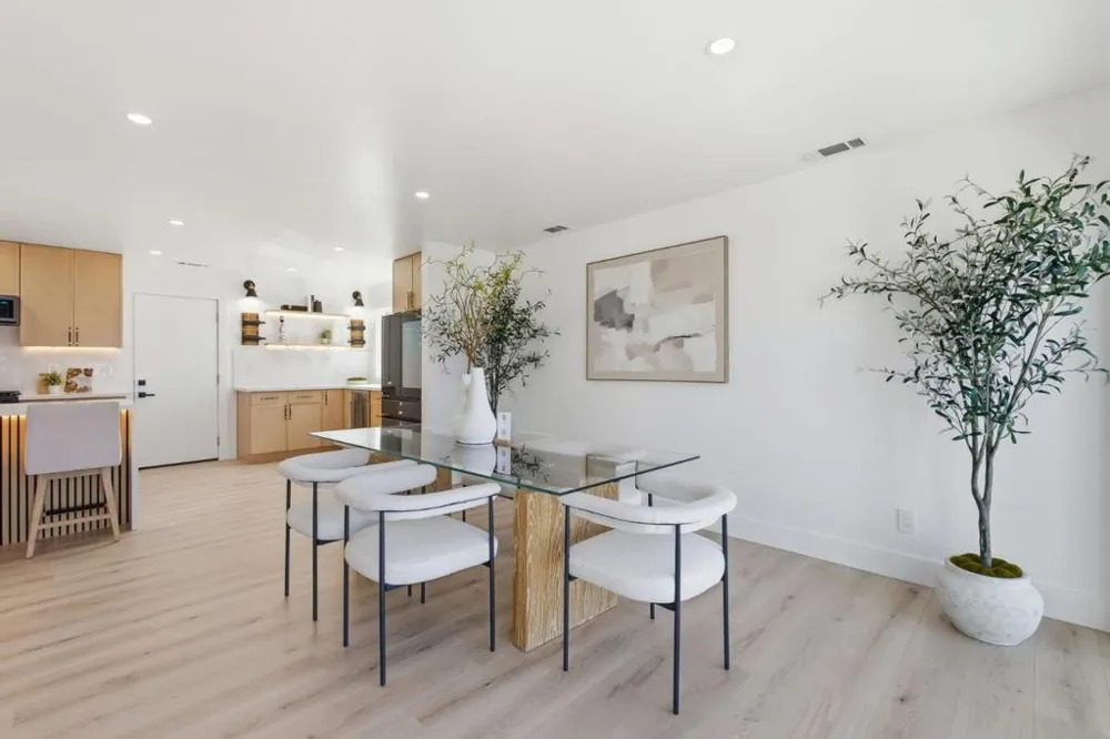 141 Rishell Drive Oakland, CA 94619