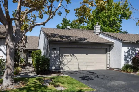 858 Erickson Lane