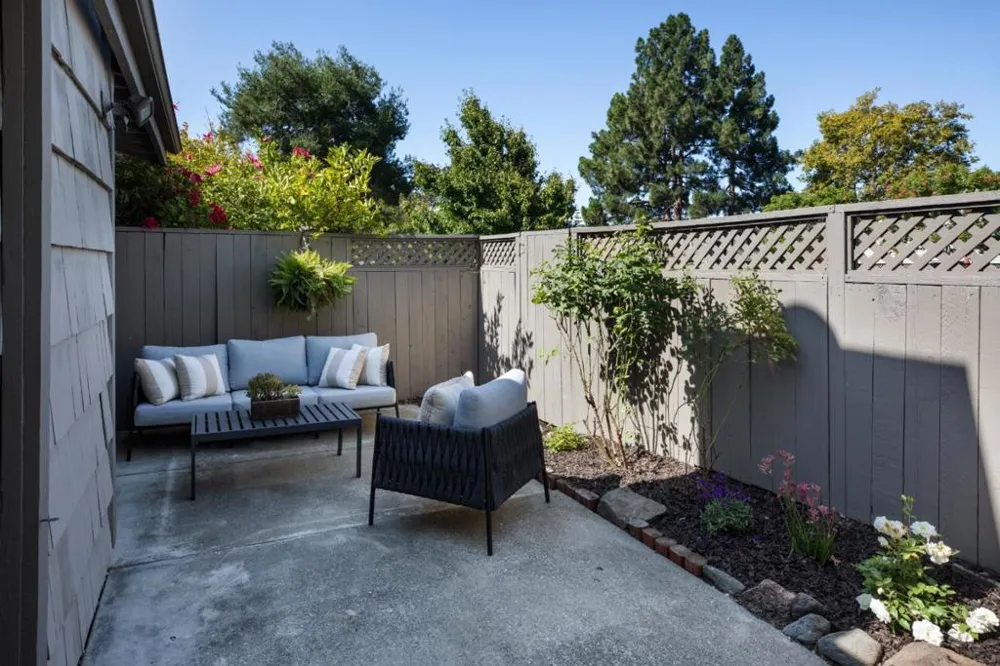 858 Erickson Lane Foster City, CA 94404