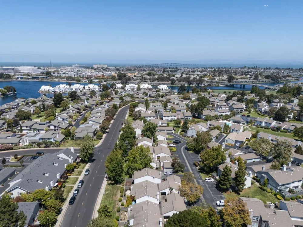 858 Erickson Lane Foster City, CA 94404