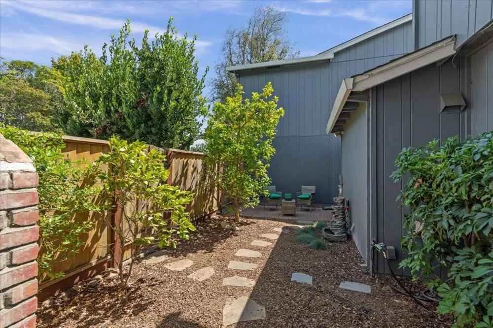1508 Wildrose Way Mountain View, CA 94043