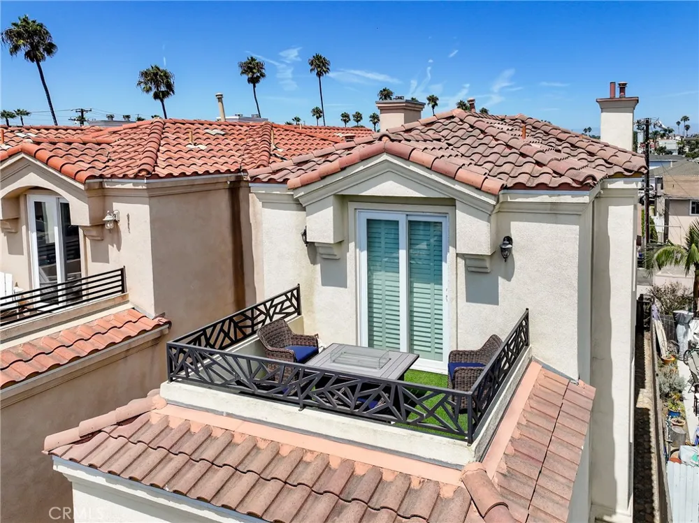 211 Chicago Ave Huntington Beach, CA 92648