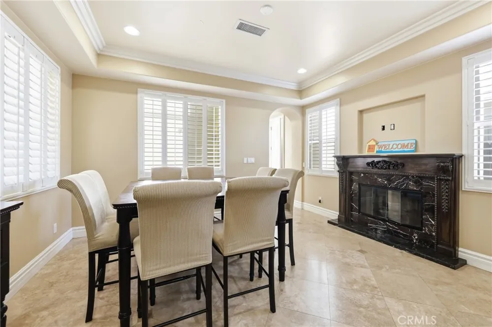 211 Chicago Ave Huntington Beach, CA 92648