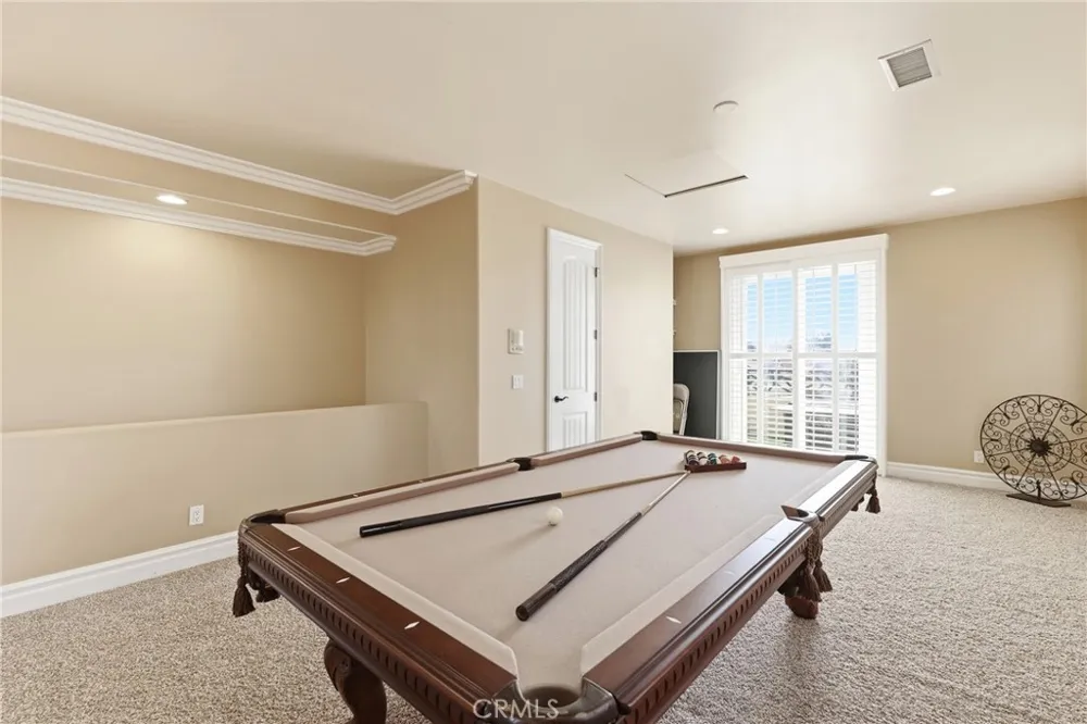 211 Chicago Ave Huntington Beach, CA 92648