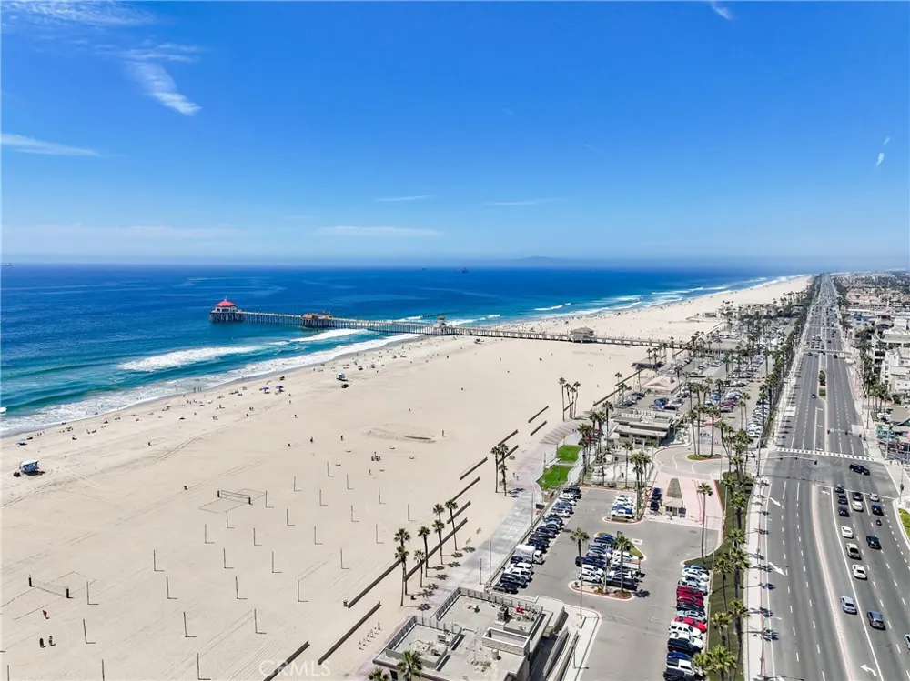 211 Chicago Ave Huntington Beach, CA 92648