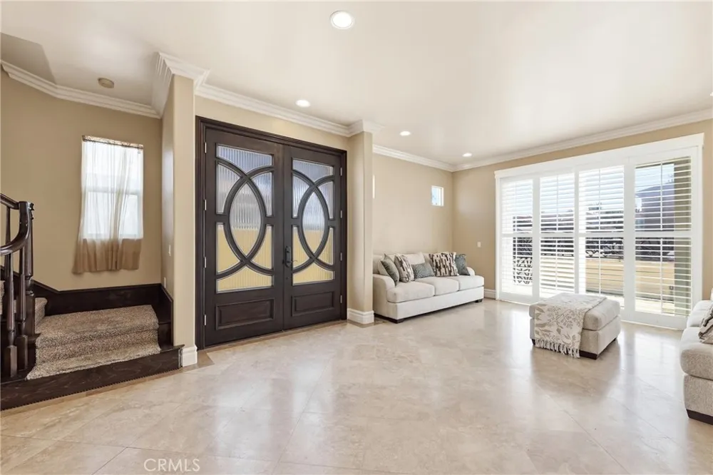 211 Chicago Ave Huntington Beach, CA 92648