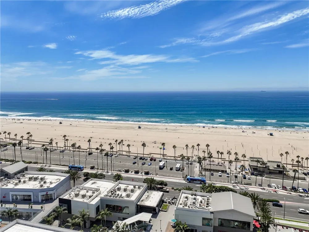 211 Chicago Ave Huntington Beach, CA 92648