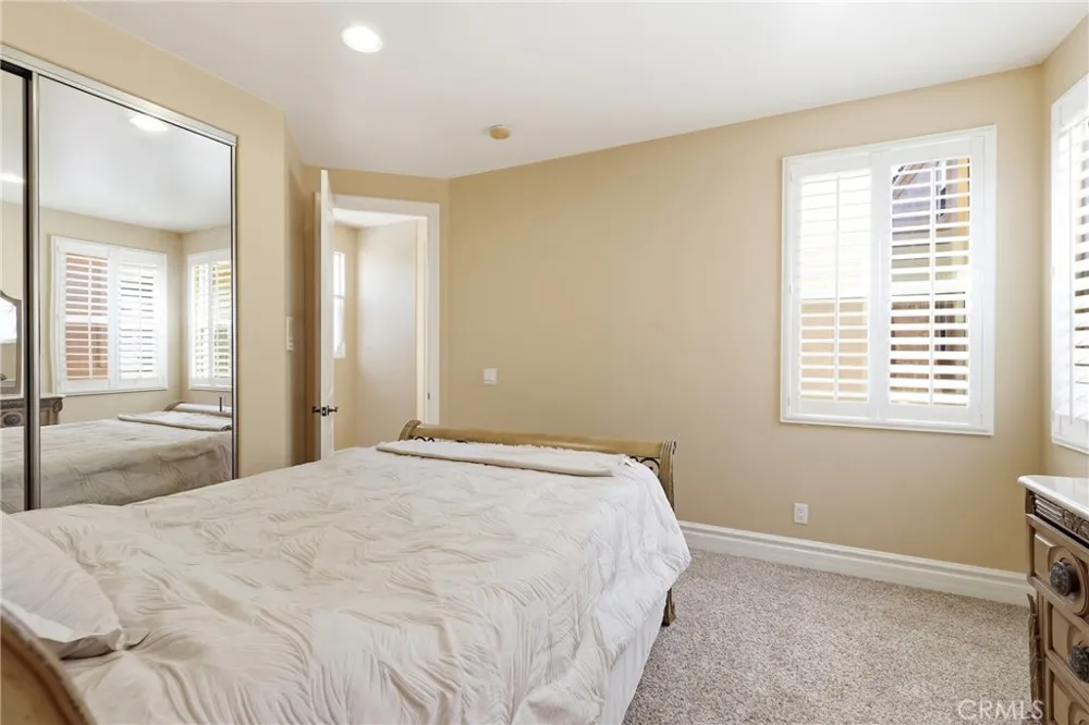 211 Chicago Ave Huntington Beach, CA 92648