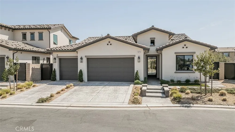 2825 E Beech Tree Clovis, CA 93619