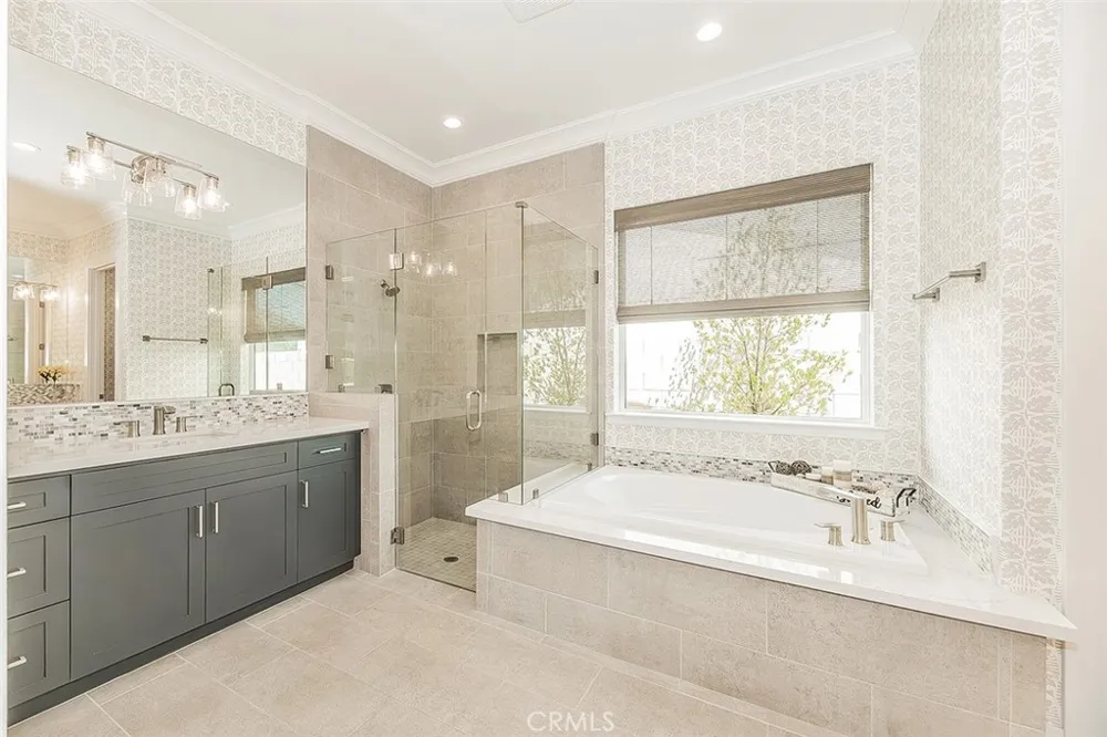 2825 E Beech Tree Clovis, CA 93619