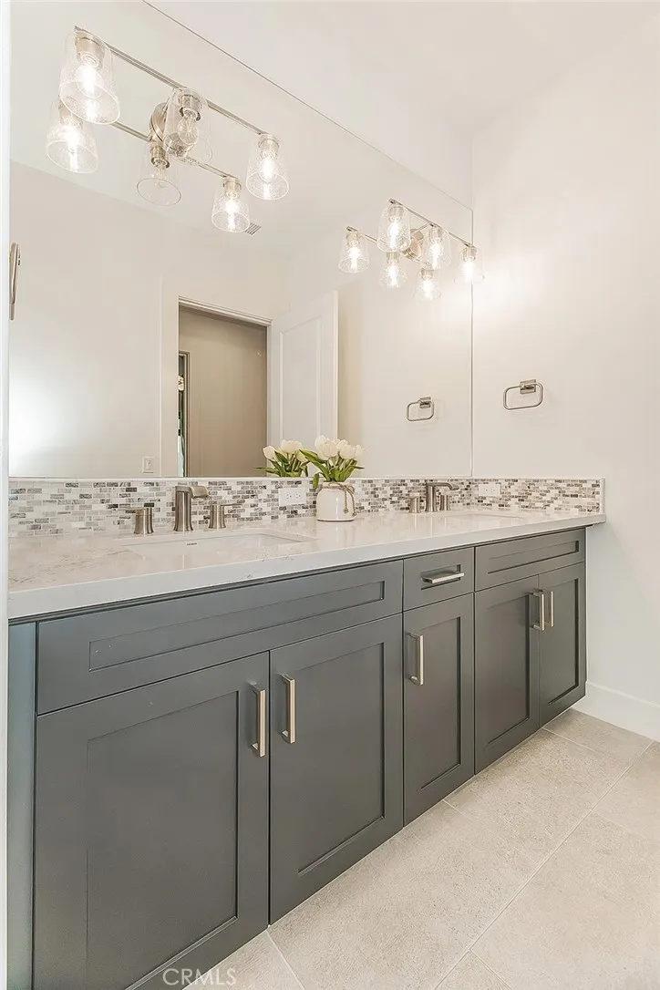 2825 E Beech Tree Clovis, CA 93619