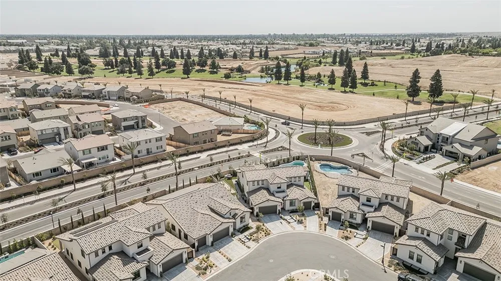 2825 E Beech Tree Clovis, CA 93619
