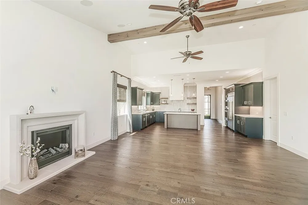 2825 E Beech Tree Clovis, CA 93619