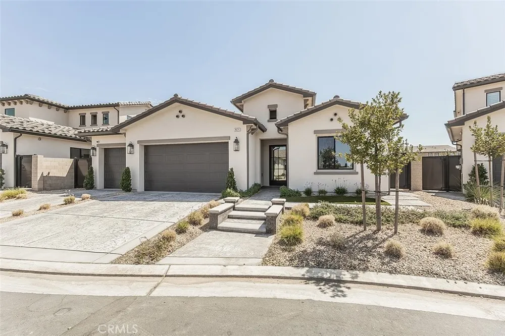 2825 E Beech Tree Clovis, CA 93619