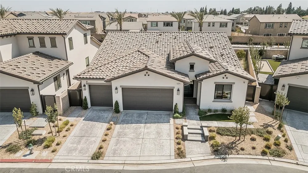 2825 E Beech Tree Clovis, CA 93619