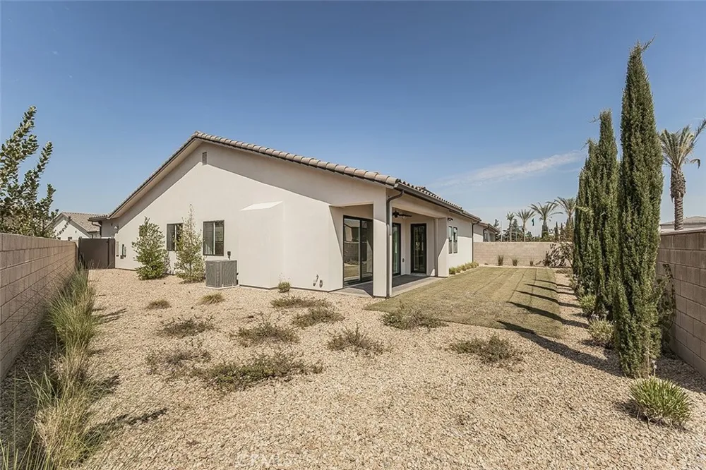 2825 E Beech Tree Clovis, CA 93619