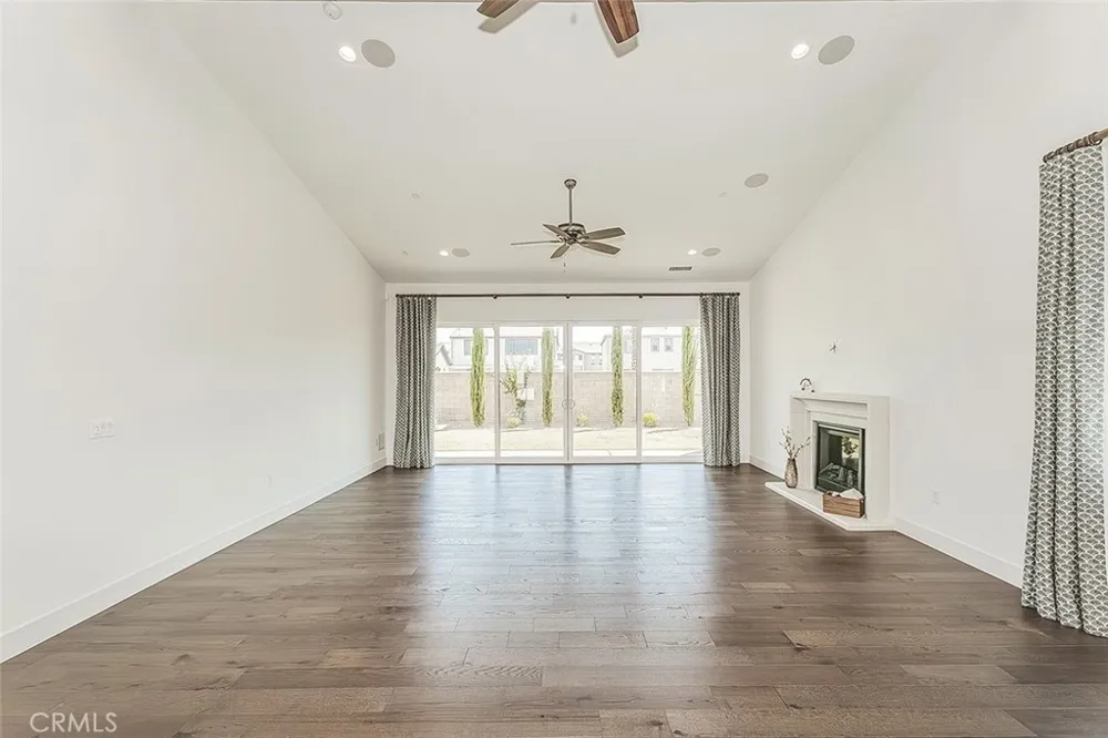 2825 E Beech Tree Clovis, CA 93619