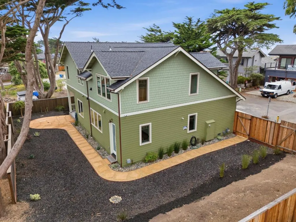 61 Wylvale Avenue Moss Beach, CA 94038