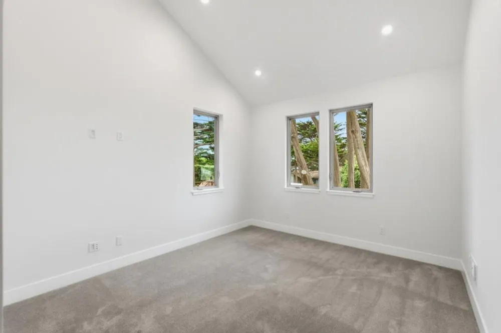 61 Wylvale Avenue Moss Beach, CA 94038