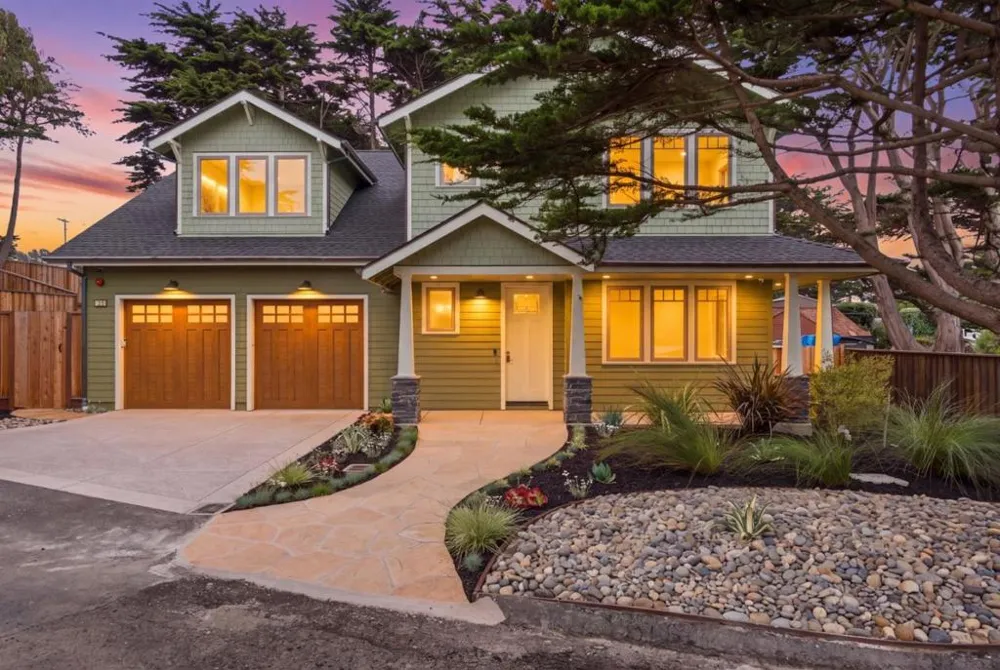 61 Wylvale Avenue Moss Beach, CA 94038