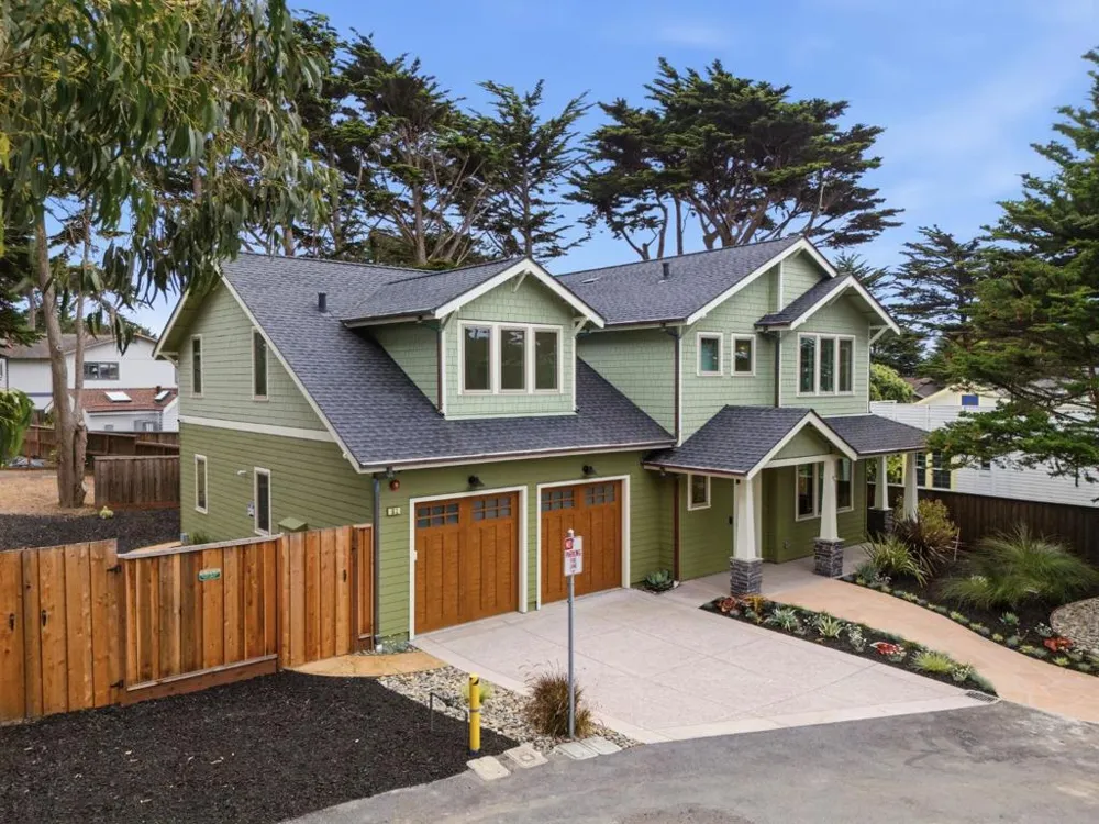 61 Wylvale Avenue Moss Beach, CA 94038