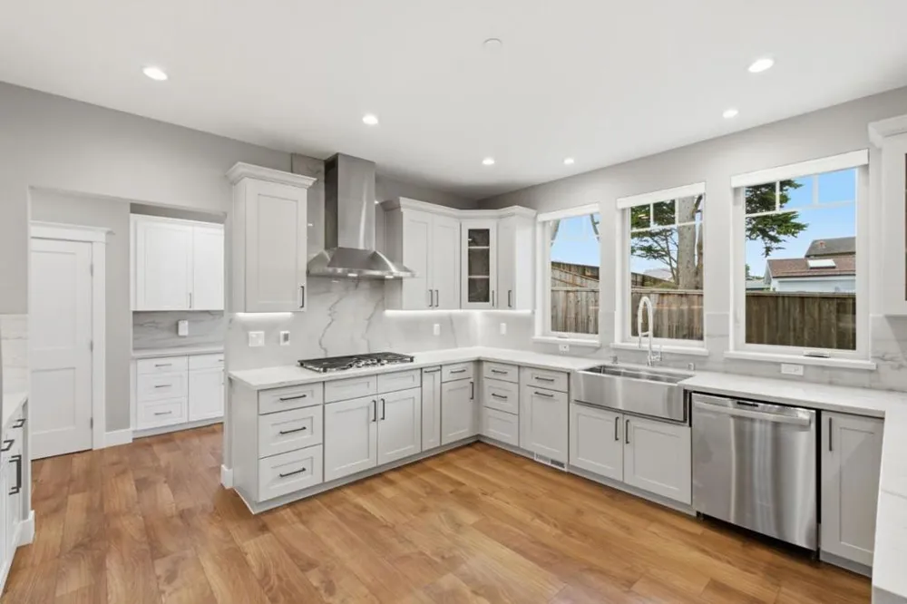 61 Wylvale Avenue Moss Beach, CA 94038