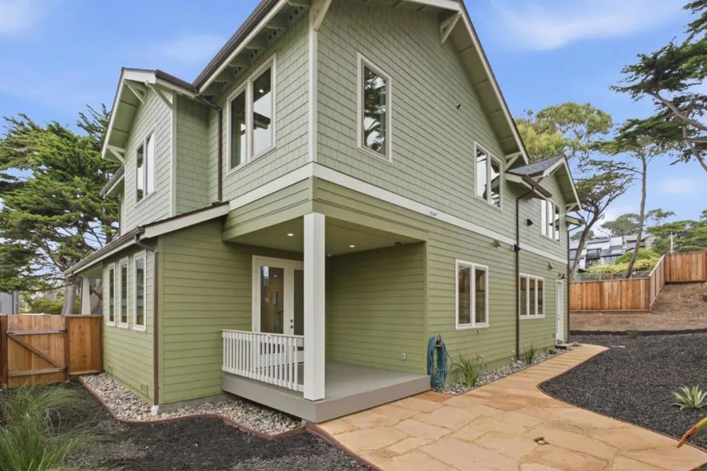 61 Wylvale Avenue Moss Beach, CA 94038