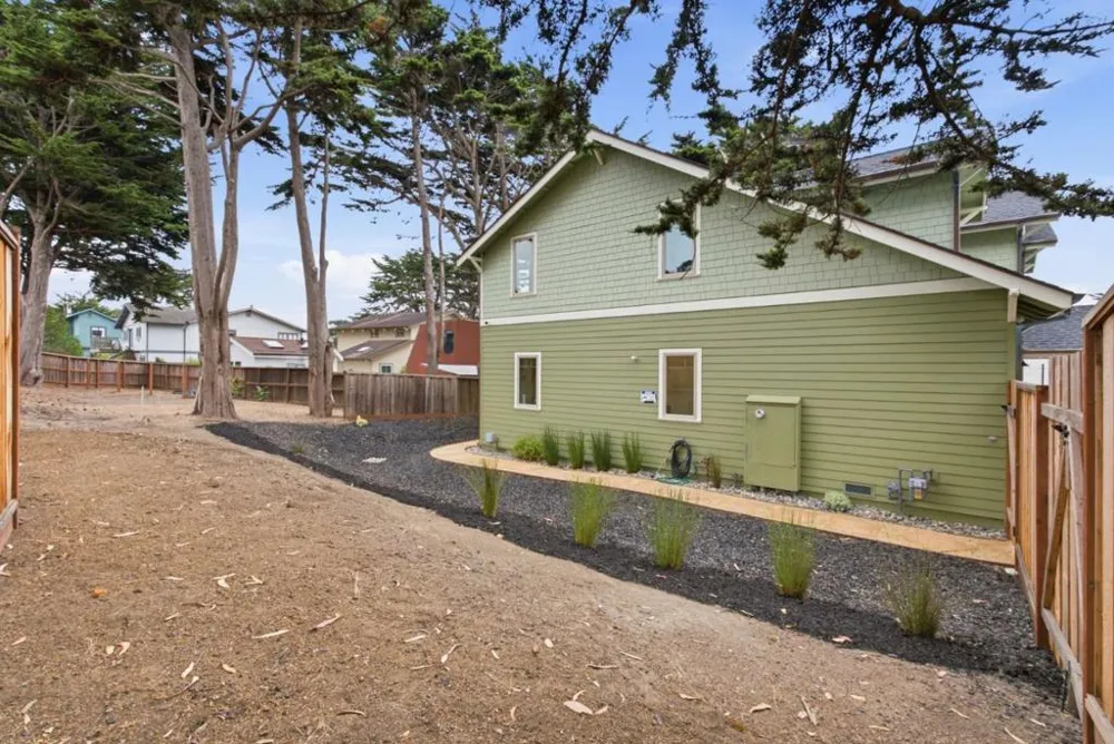 61 Wylvale Avenue Moss Beach, CA 94038