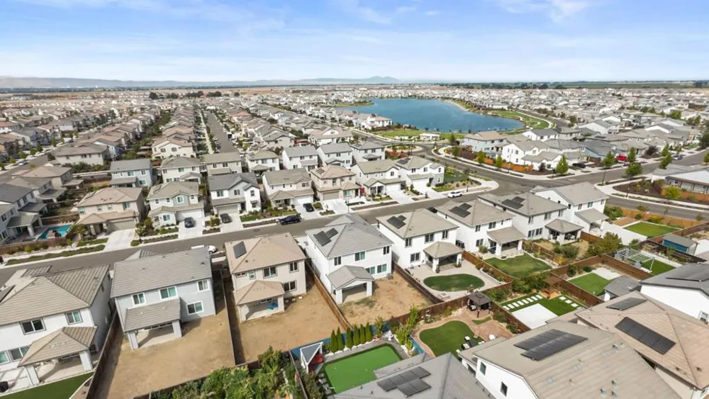 16562 Arbuckle Avenue Lathrop, CA 95330