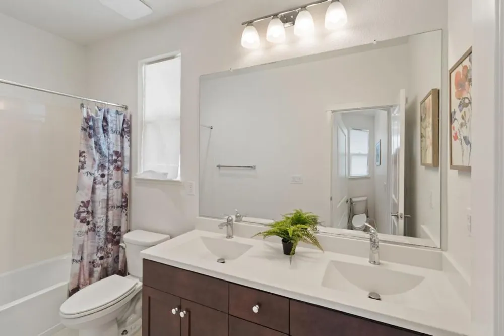 16562 Arbuckle Avenue Lathrop, CA 95330
