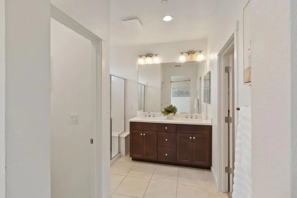 16562 Arbuckle Avenue Lathrop, CA 95330