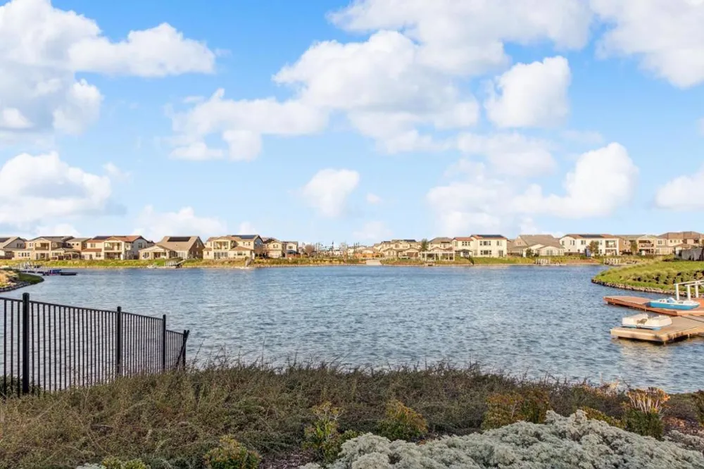 16562 Arbuckle Avenue Lathrop, CA 95330