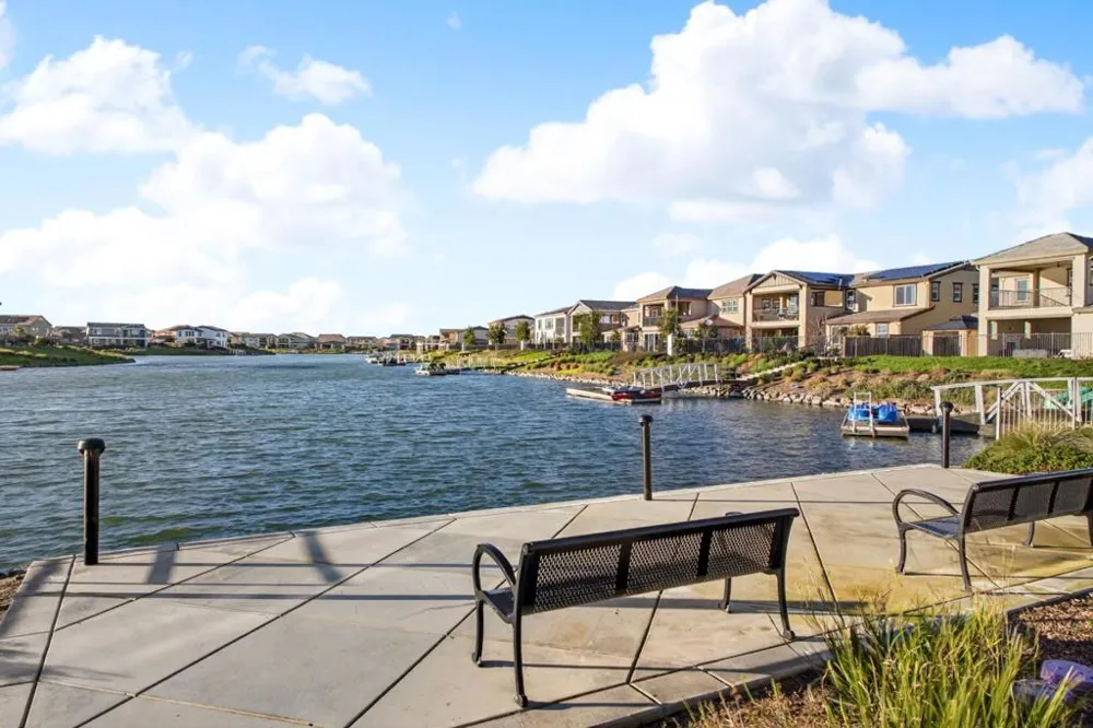 16562 Arbuckle Avenue Lathrop, CA 95330