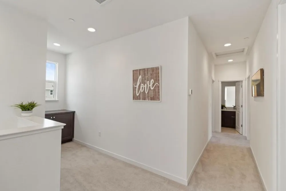 16562 Arbuckle Avenue Lathrop, CA 95330