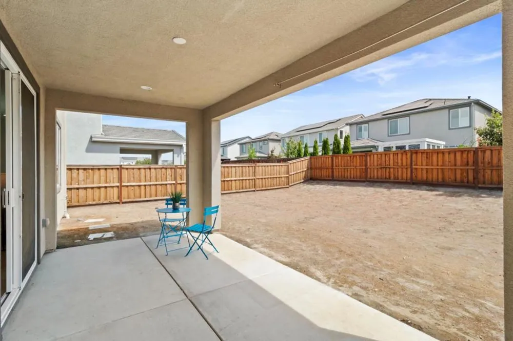 16562 Arbuckle Avenue Lathrop, CA 95330