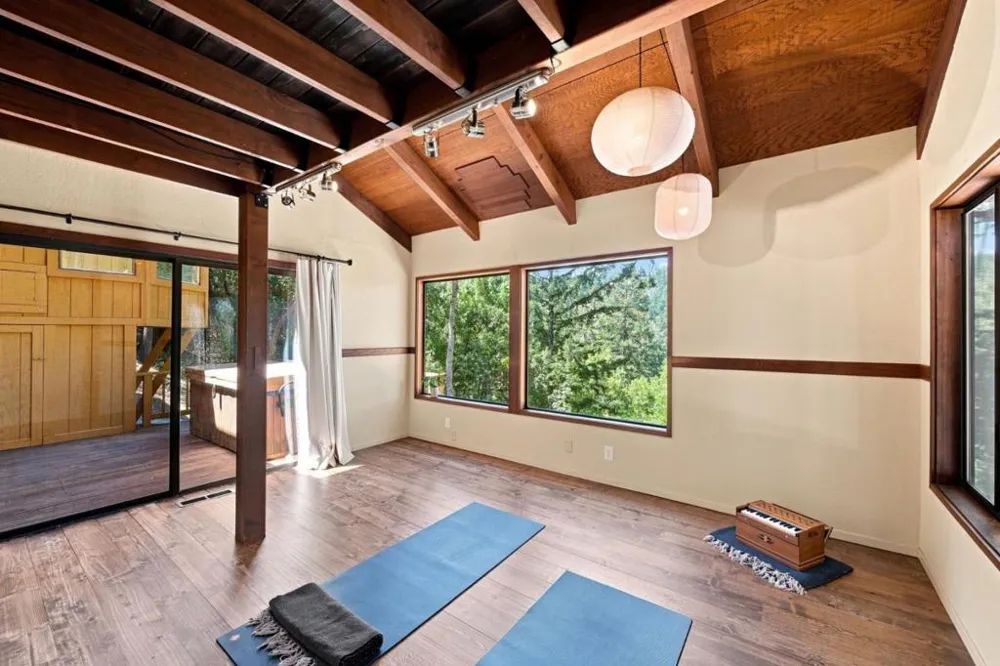 22163 Miller Ridge Road Los Gatos, CA 95033