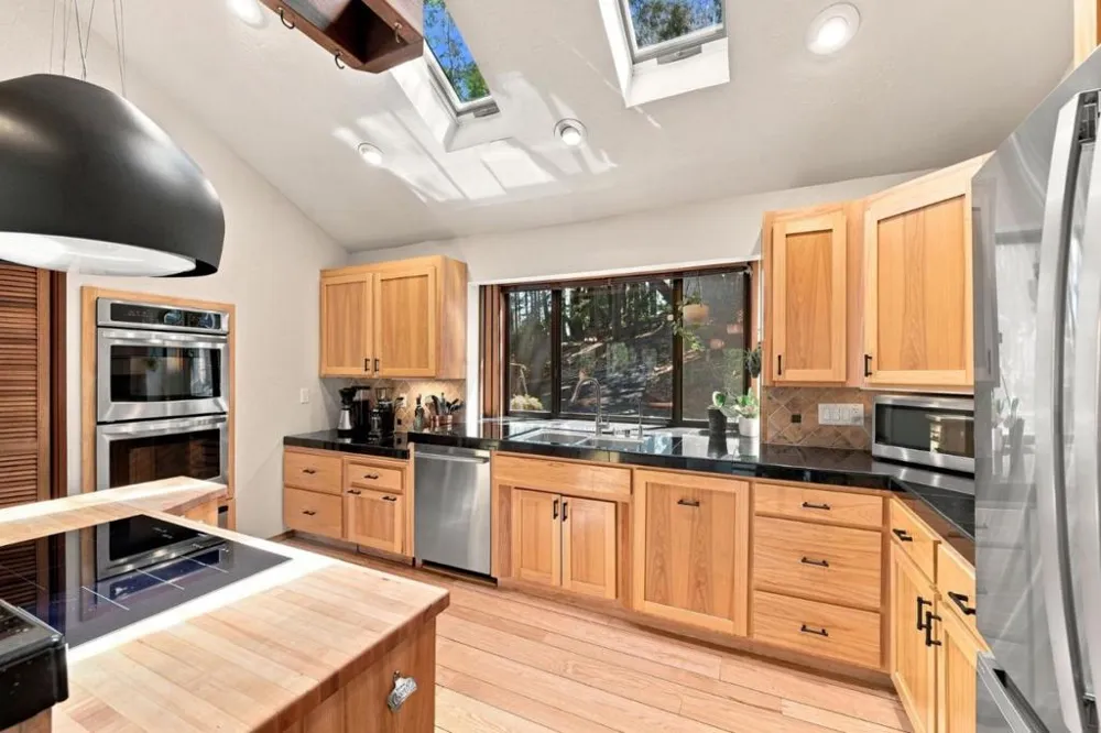 22163 Miller Ridge Road Los Gatos, CA 95033
