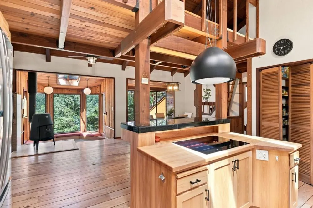 22163 Miller Ridge Road Los Gatos, CA 95033