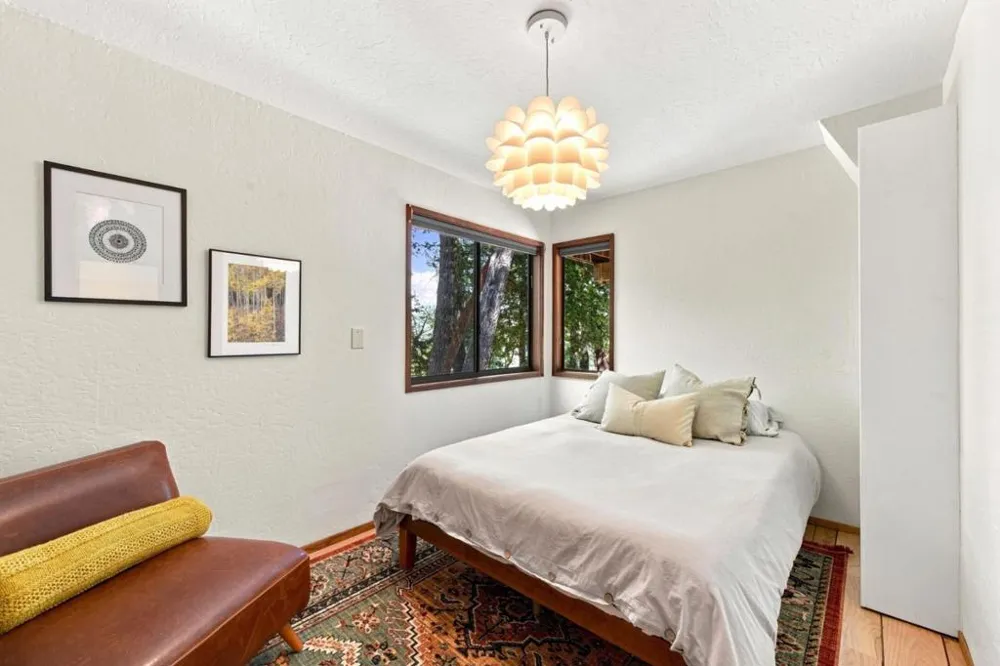 22163 Miller Ridge Road Los Gatos, CA 95033
