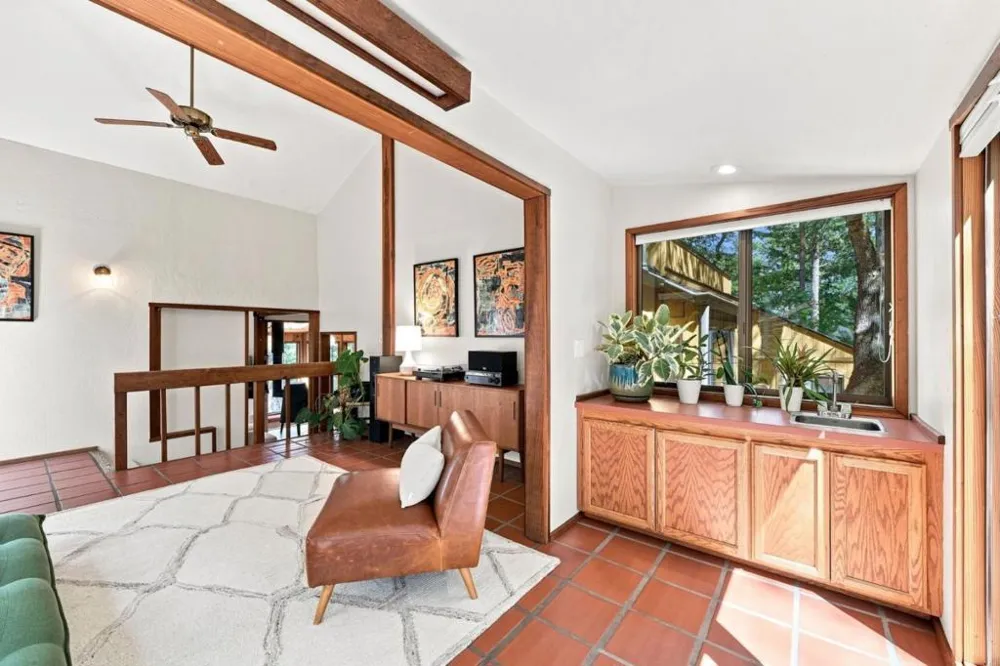 22163 Miller Ridge Road Los Gatos, CA 95033