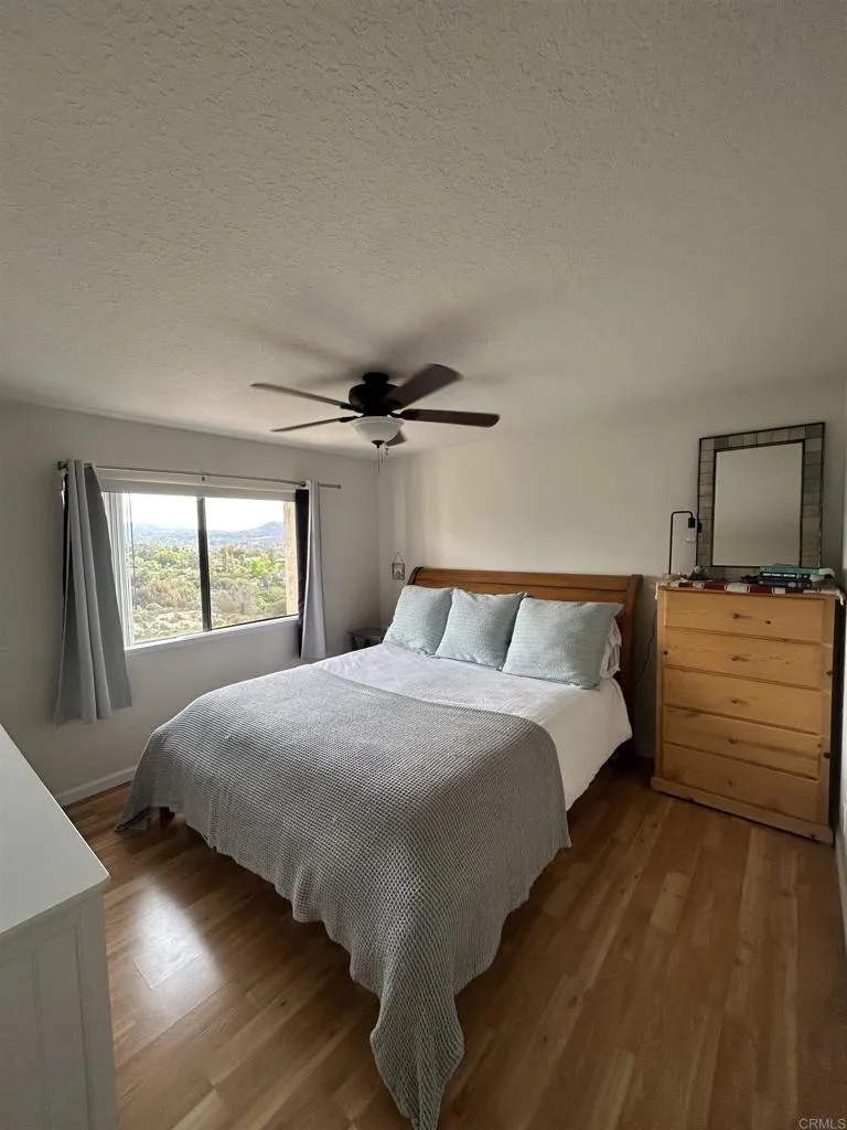 2146 Valleydale Lane Encinitas, CA 92024